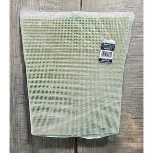 New Plastic Canvas Sheets 10.5 X 13.5 Inches Clear Green Quick Count 7 Mesh Lot